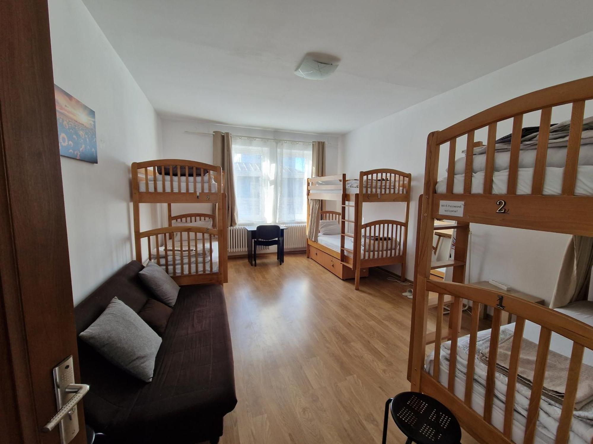 Hostel Andrei Iasi Ngoại thất bức ảnh