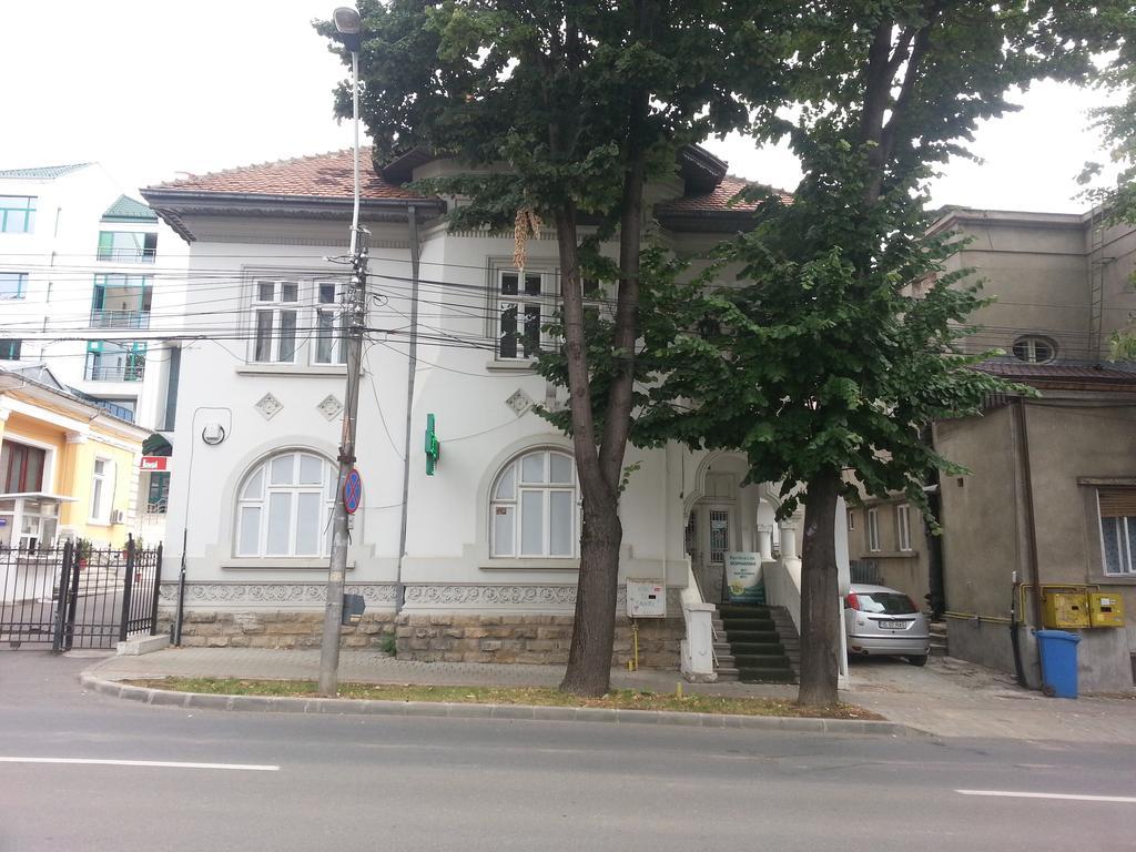 Hostel Andrei Iasi Ngoại thất bức ảnh